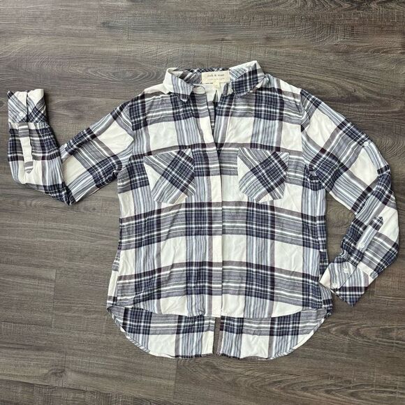 Cloth and Stone Split Back Button Down Plaid Top Size M Women’s - Picture 13 of 13